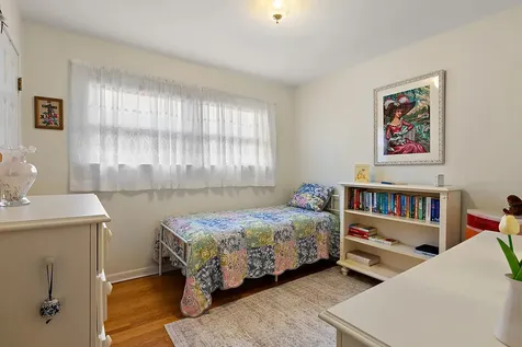 6335 North Karlov Avenue Chicago IL 60646