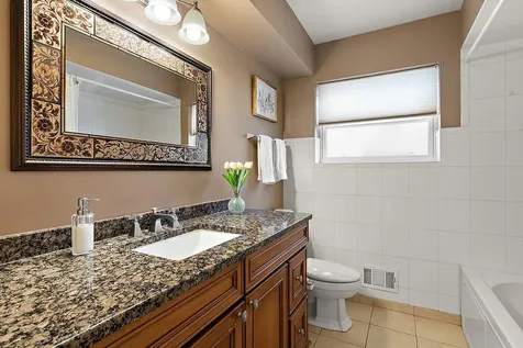 6335 North Karlov Avenue Chicago IL 60646