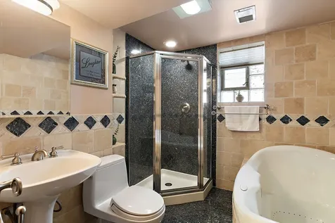 6335 North Karlov Avenue Chicago IL 60646