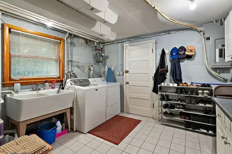 6335 North Karlov Avenue Chicago IL 60646