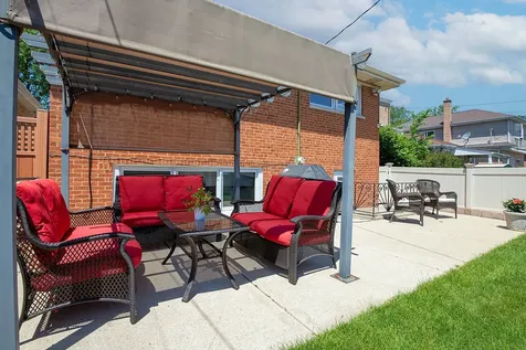6335 North Karlov Avenue Chicago IL 60646