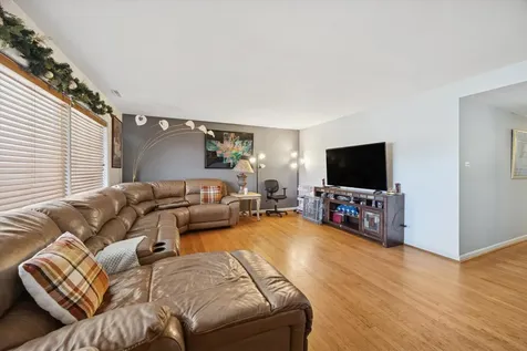2626 Flossmoor Road Flossmoor IL 60422