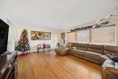2626 Flossmoor Road Flossmoor IL 60422