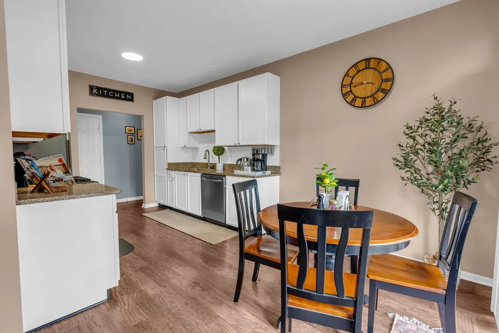 1909 Misty Ridge Lane Aurora IL 60503