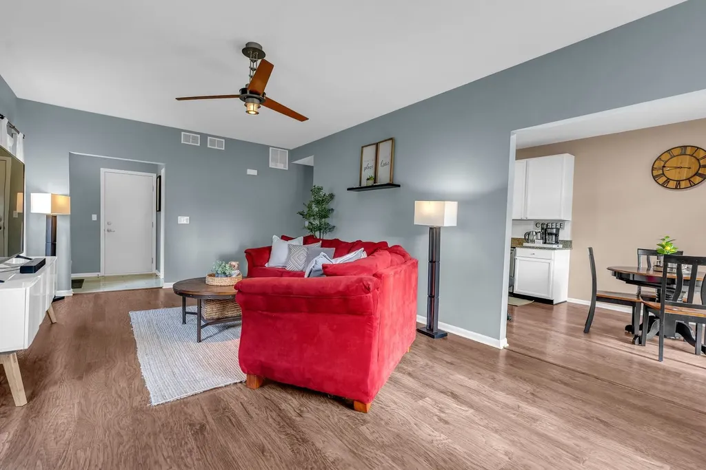 1909 Misty Ridge Lane Aurora IL 60503