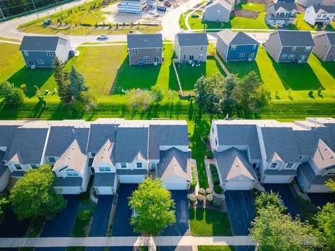 1909 Misty Ridge Lane Aurora IL 60503