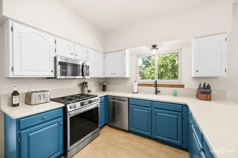 109 Bobolink Drive Grayslake IL 60030