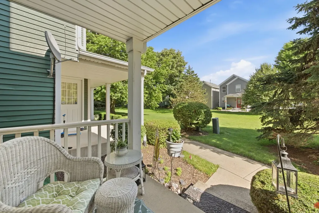 2348 Woodhill Court Plainfield IL 60586