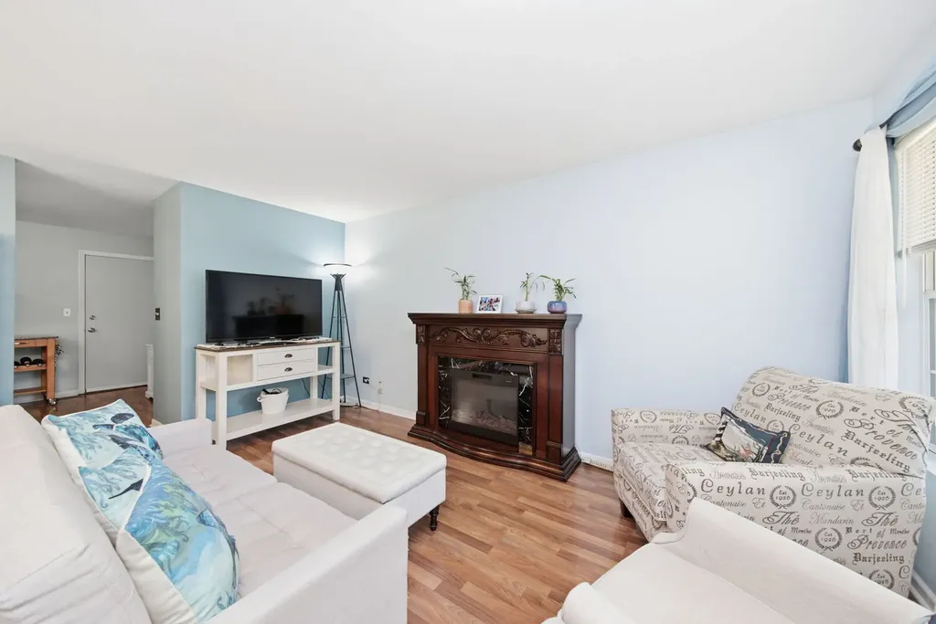 2348 Woodhill Court Plainfield IL 60586