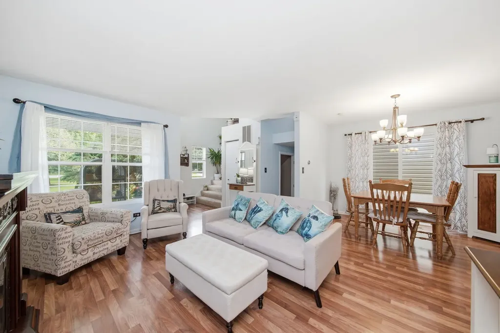 2348 Woodhill Court Plainfield IL 60586