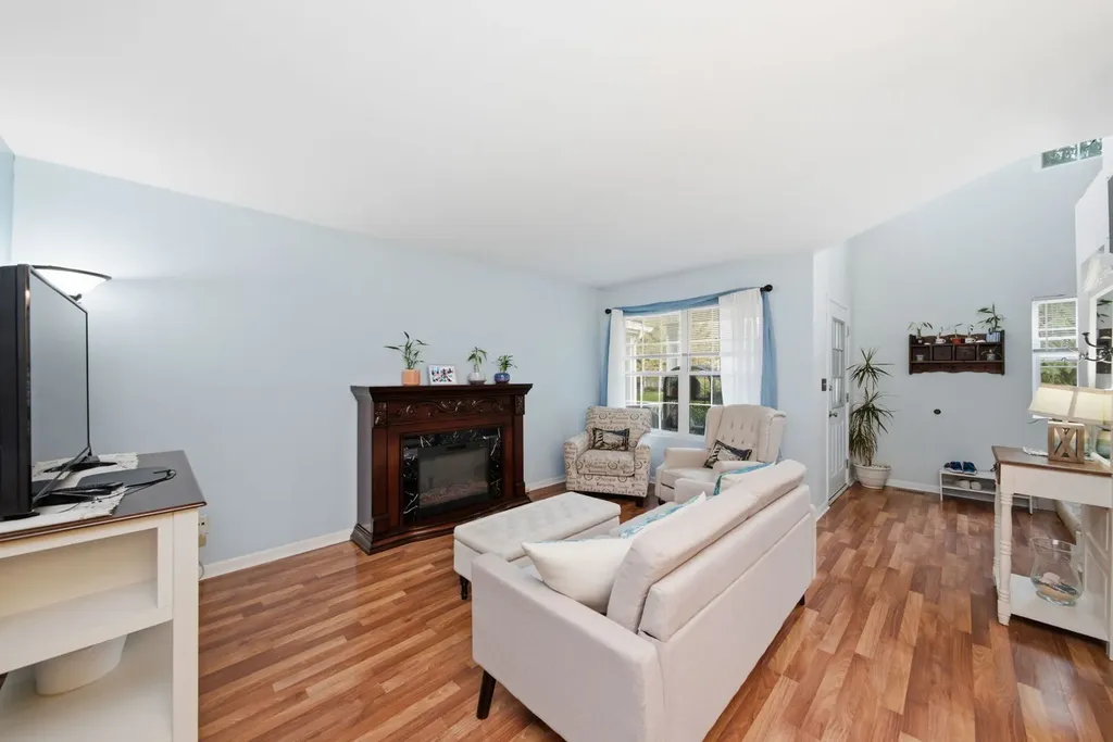 2348 Woodhill Court Plainfield IL 60586