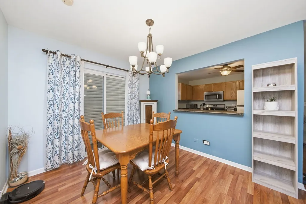 2348 Woodhill Court Plainfield IL 60586