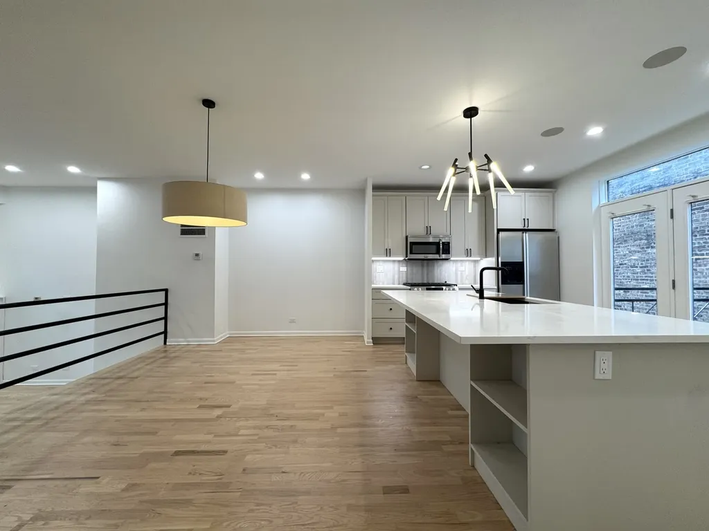 1107 North Wolcott Avenue Chicago IL 60622