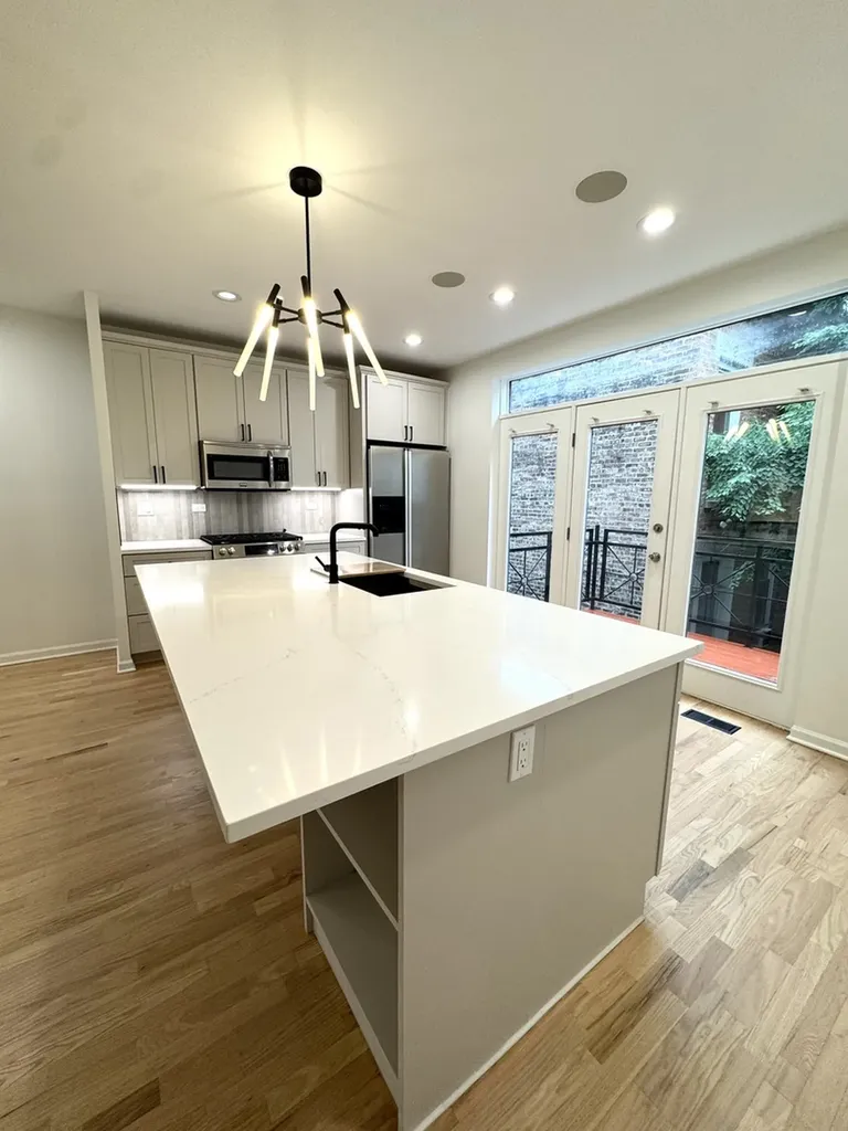1107 North Wolcott Avenue Chicago IL 60622