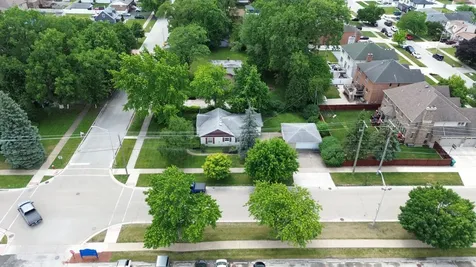 8506 Mcvicker Avenue Burbank IL 60459