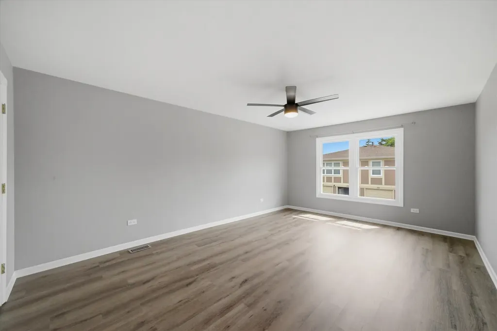 206 Nantucket Harbor Schaumburg IL 60193
