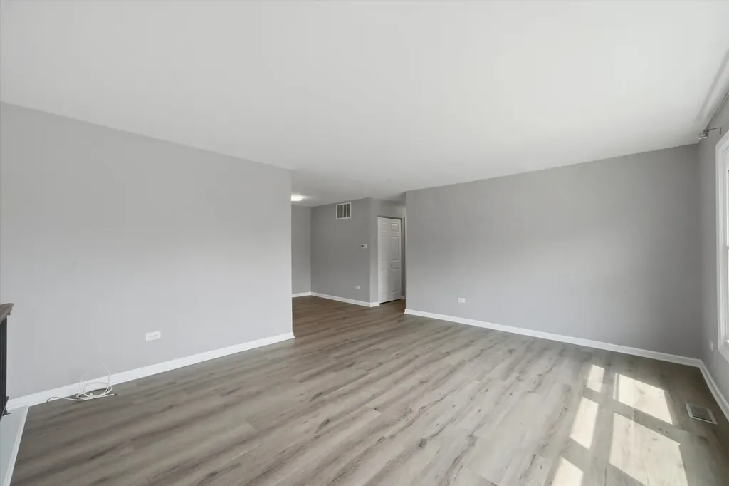 206 Nantucket Harbor Schaumburg IL 60193