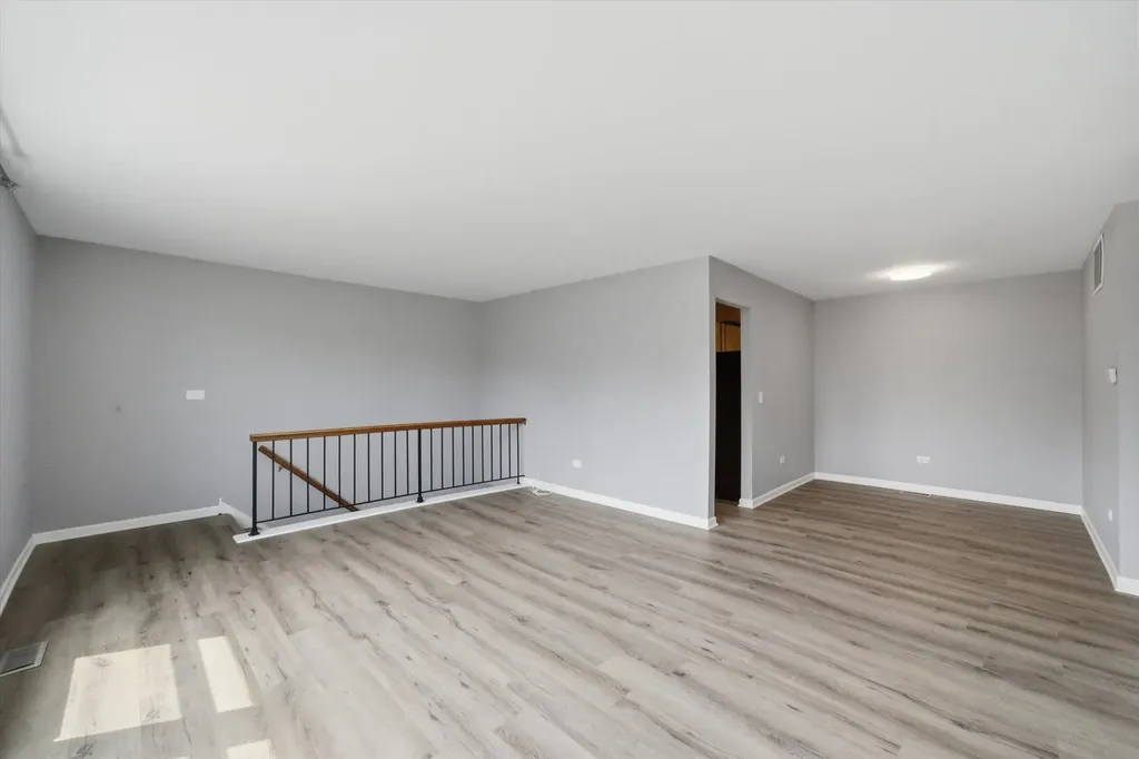 206 Nantucket Harbor Schaumburg IL 60193