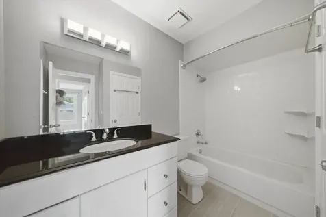 206 Nantucket Harbor Schaumburg IL 60193