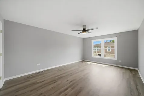 206 Nantucket Harbor Schaumburg IL 60193