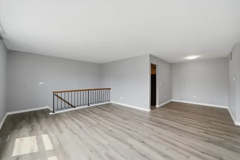 206 Nantucket Harbor Schaumburg IL 60193