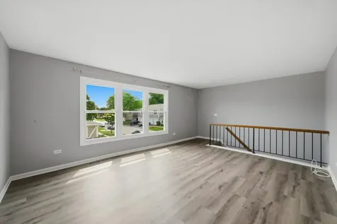 206 Nantucket Harbor Schaumburg IL 60193