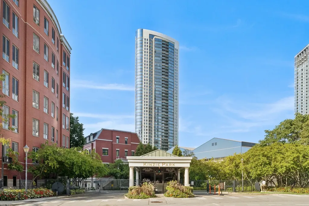 501 North Clinton Street Chicago IL 60654