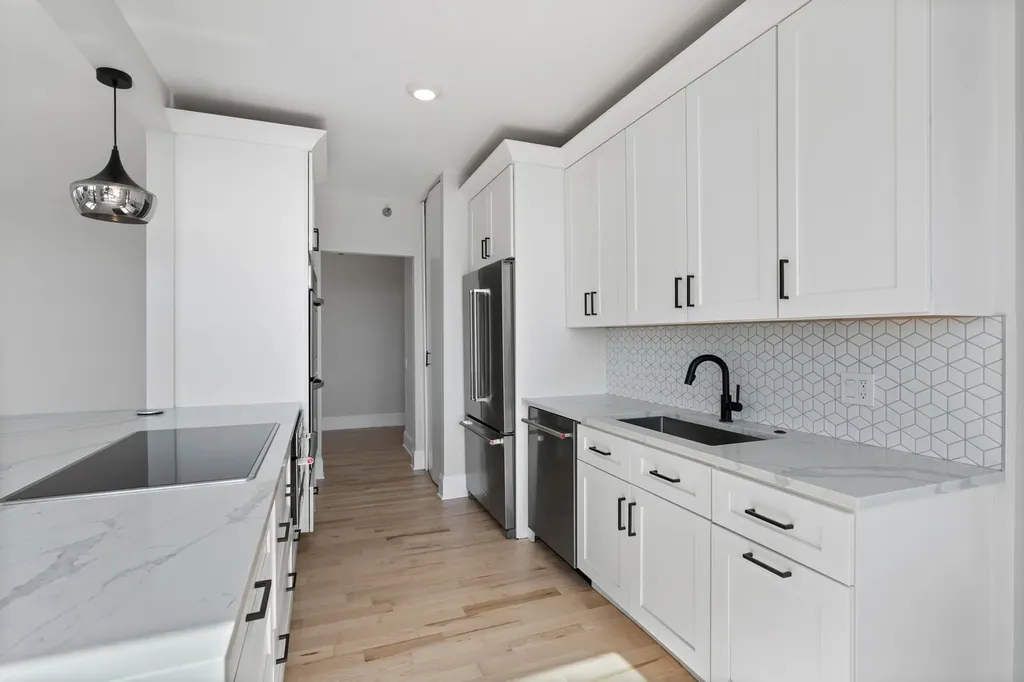 501 North Clinton Street Chicago IL 60654
