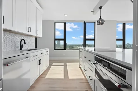 501 North Clinton Street Chicago IL 60654