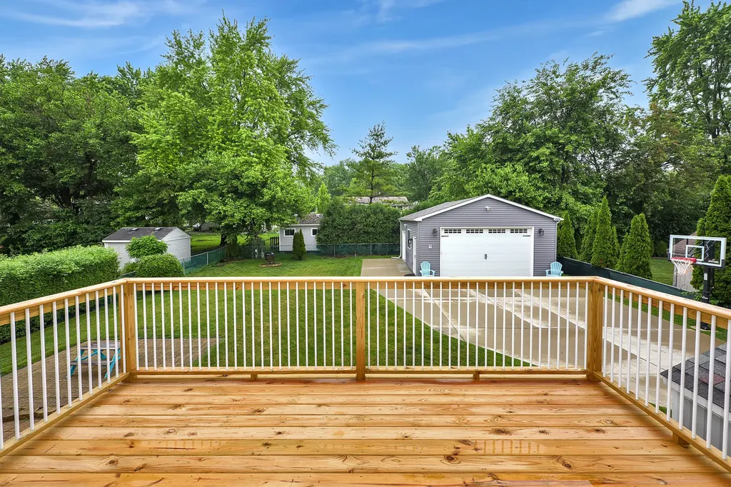 1328 Cabot Lane Schaumburg IL 60193