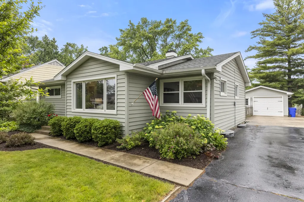 1106 Lyford Lane Wheaton IL 60187