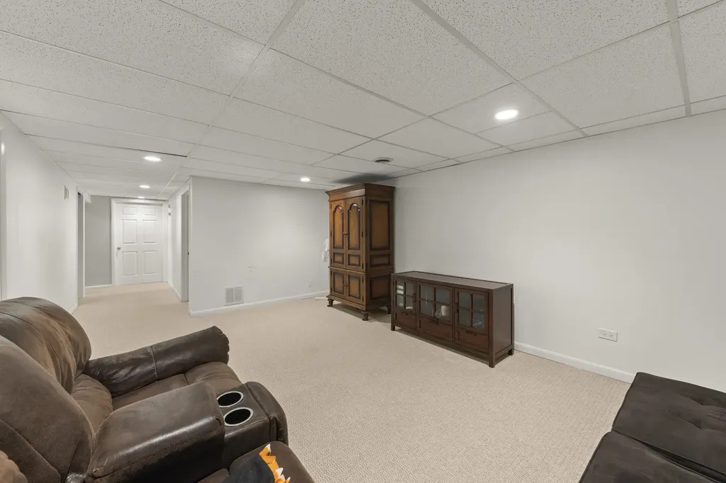 1106 Lyford Lane Wheaton IL 60187