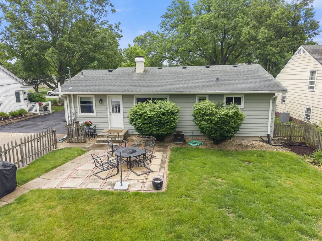 1106 Lyford Lane Wheaton IL 60187