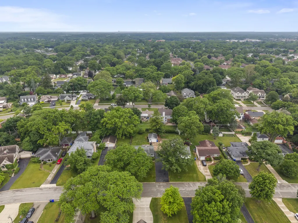 1106 Lyford Lane Wheaton IL 60187