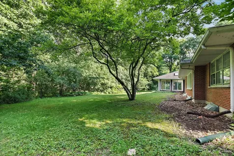 7N161 Hickory Lane St. Charles IL 60174