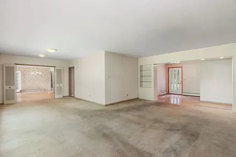 7N161 Hickory Lane St. Charles IL 60174