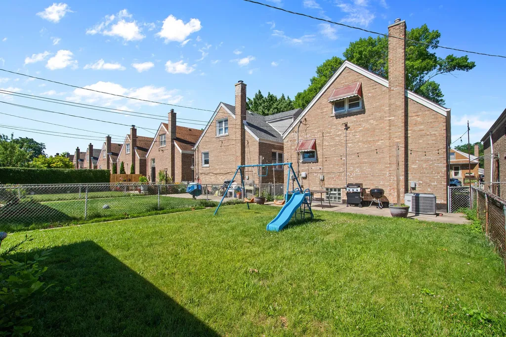 4319 South Karlov Avenue Chicago IL 60632