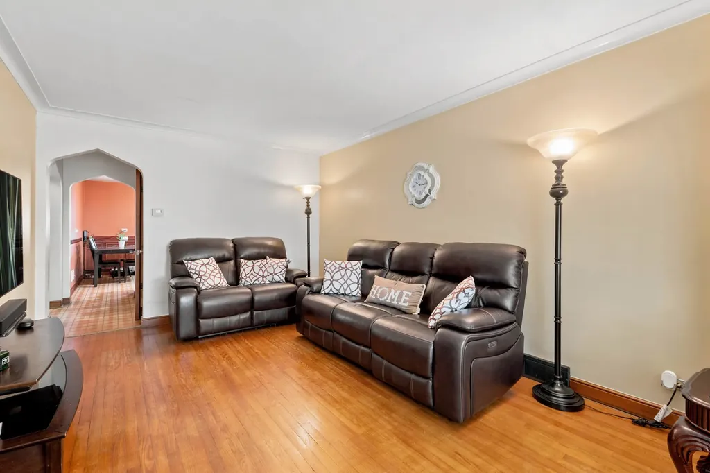 4319 South Karlov Avenue Chicago IL 60632
