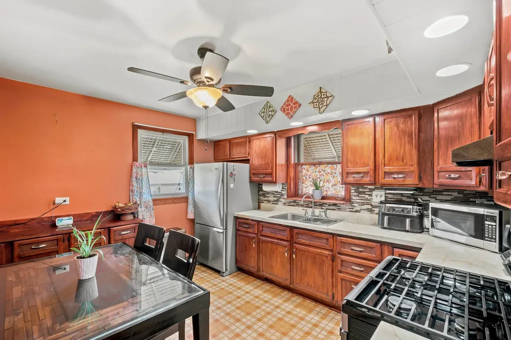 4319 South Karlov Avenue Chicago IL 60632