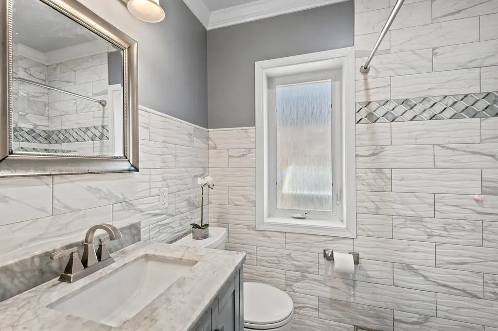 4319 South Karlov Avenue Chicago IL 60632