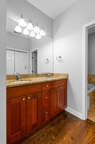 529 North Racine Avenue Chicago IL 60642