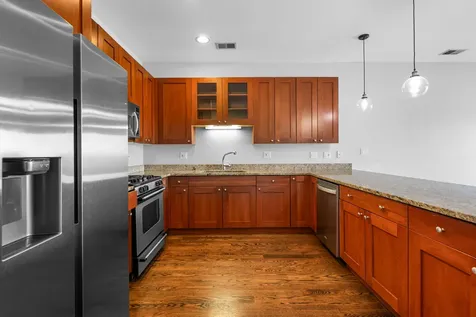 529 North Racine Avenue Chicago IL 60642