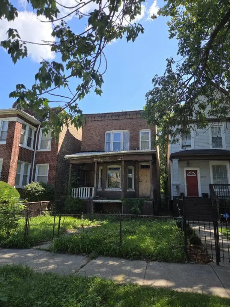 6711 South Union Avenue Chicago IL 60621