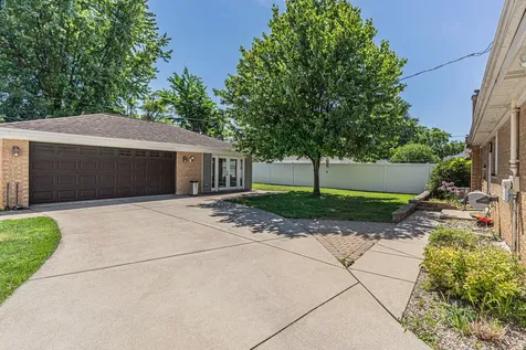 145 Princeton Street Des Plaines IL 60016