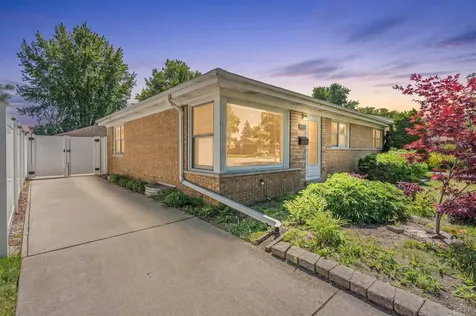 145 Princeton Street Des Plaines IL 60016