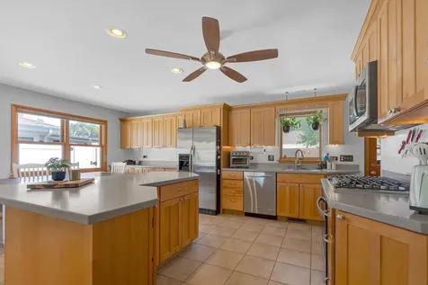 145 Princeton Street Des Plaines IL 60016