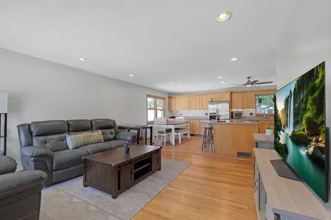 145 Princeton Street Des Plaines IL 60016