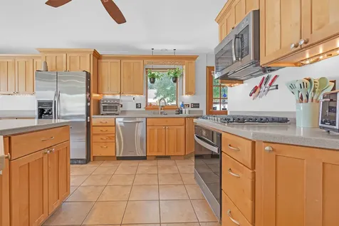 145 Princeton Street Des Plaines IL 60016