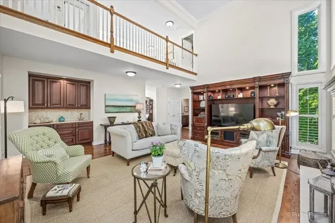 554 West Rosiland Drive N Palatine IL 60074