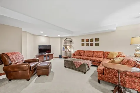 554 West Rosiland Drive N Palatine IL 60074